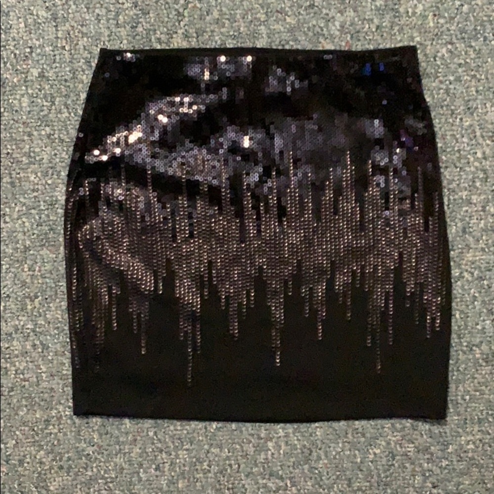 Express sequin skirt